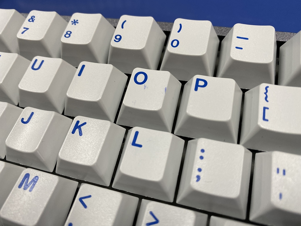 How to clean GMK keycaps stained with pen ink? Keycaps KeebTalk