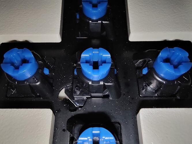 SNKB-X1990-QTS-104_20221113_switches