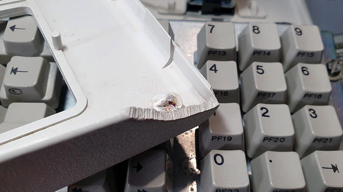 SNKB-F1985-SB4-87_20211025_main_crack