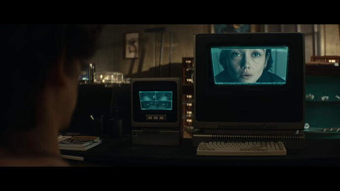 movie_spots_009_alien_earth_01