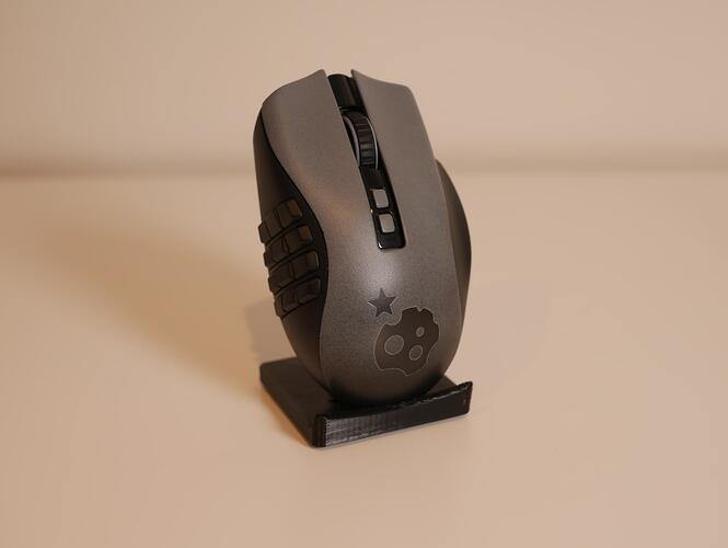 Desk-Cookies-3D-Printed-Low-Profile-Universal-Mouse-Stand-Black
