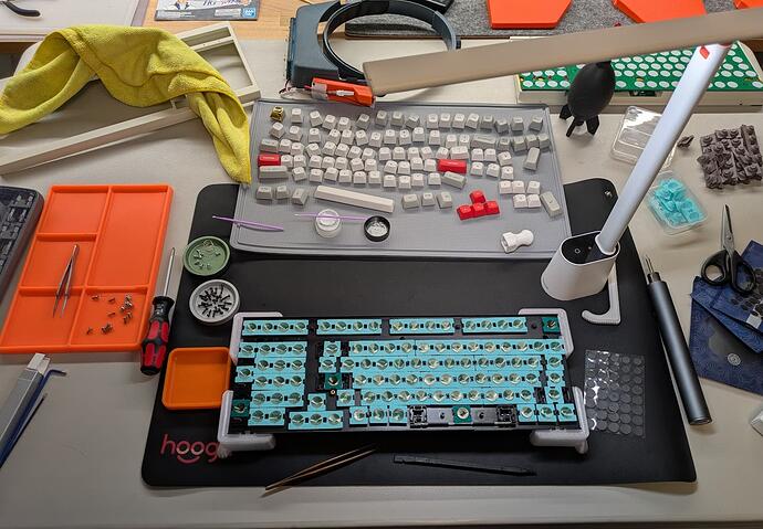 Metakeebs RS-40g Domes, with some heavyweight greens in strategic locations.