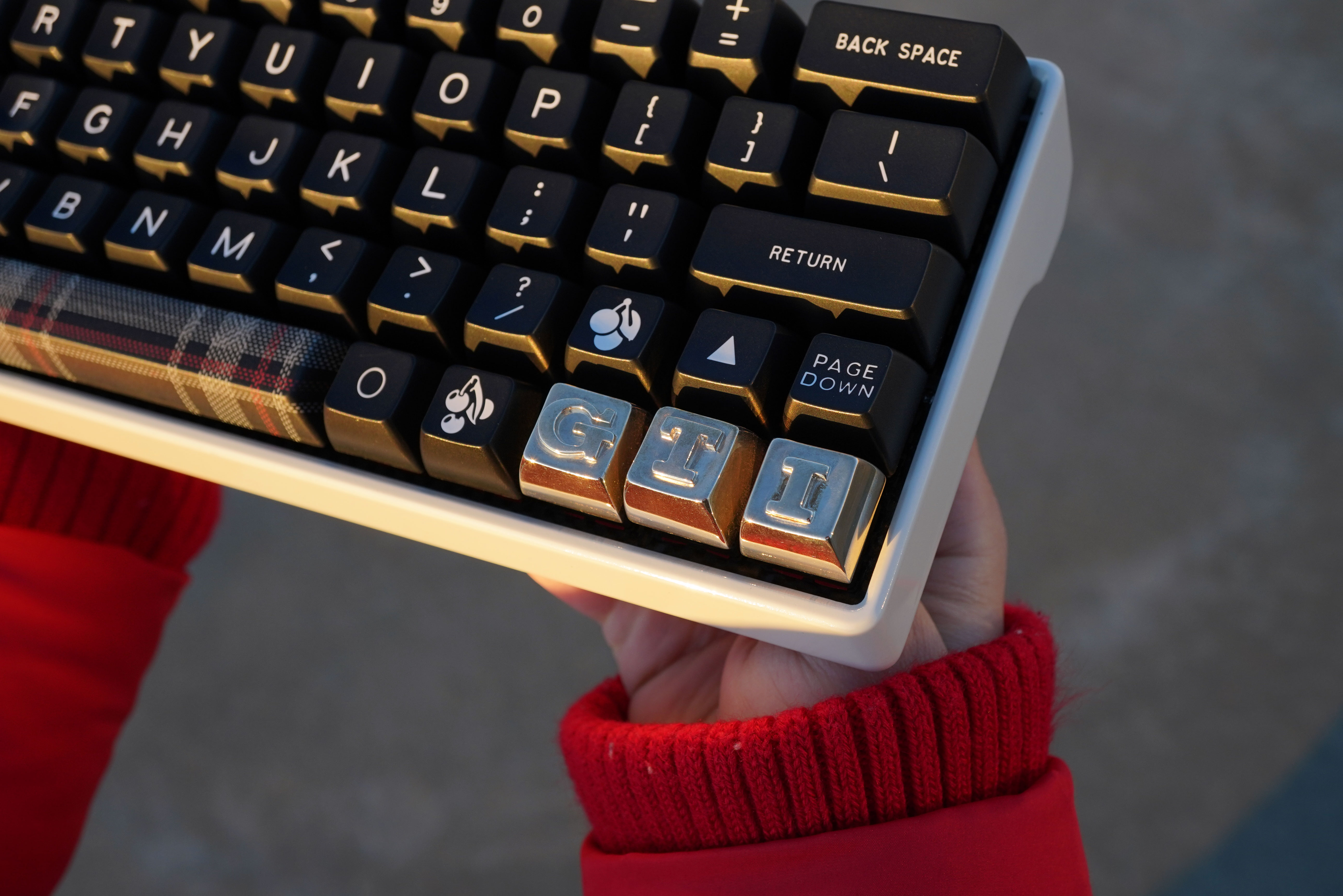 GTI themed keyboard finished Custom keyboards KeebTalk