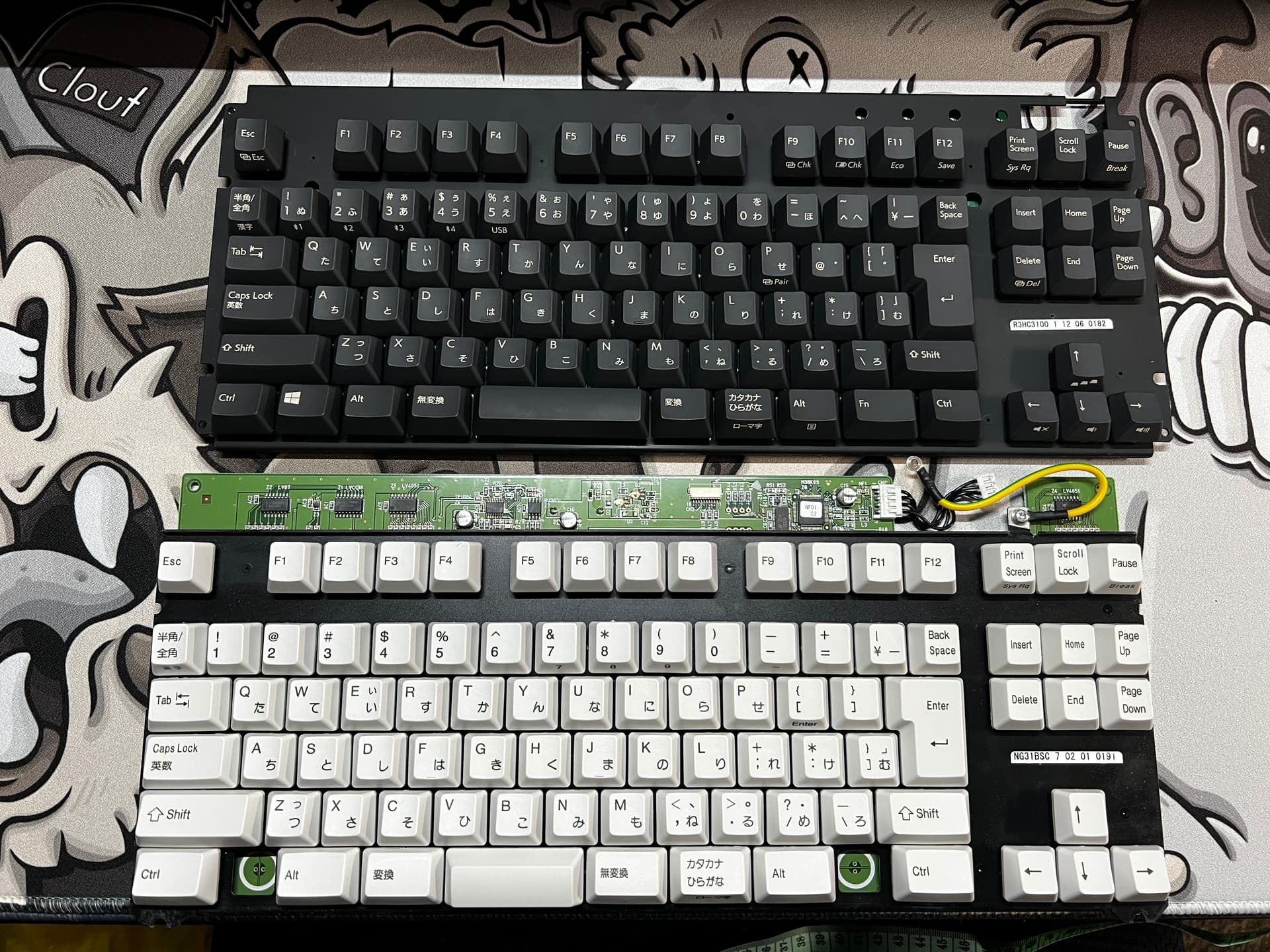 Realforce R3 Bluetooth (R3HC31/R3HD21) Disassembly Realforce R3 Bluetooth (R3HC31/R3HD21) Disassembly