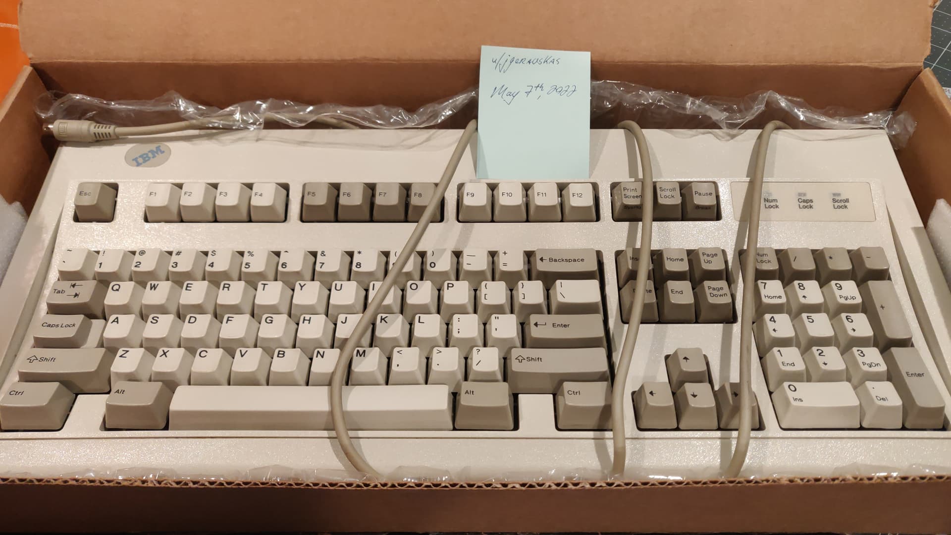 US-NV][H] 1998 IBM Model M (42H1292) [W] EBay - Classifieds - KeebTalk