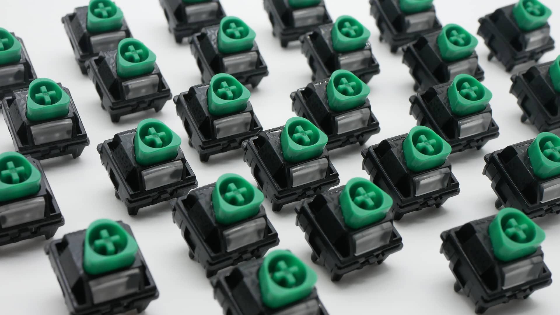 Gateron Magnetic Jade Delta Dark Switch Review - Key switches